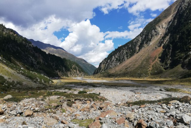Weg zur Sulzenauhütte Weg zur Sulzenauhütte